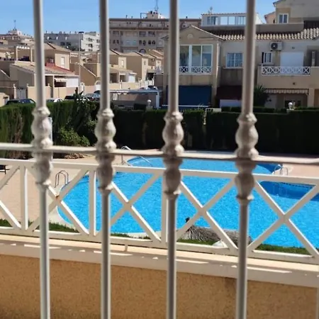 Pool Imbernon בית נופש *